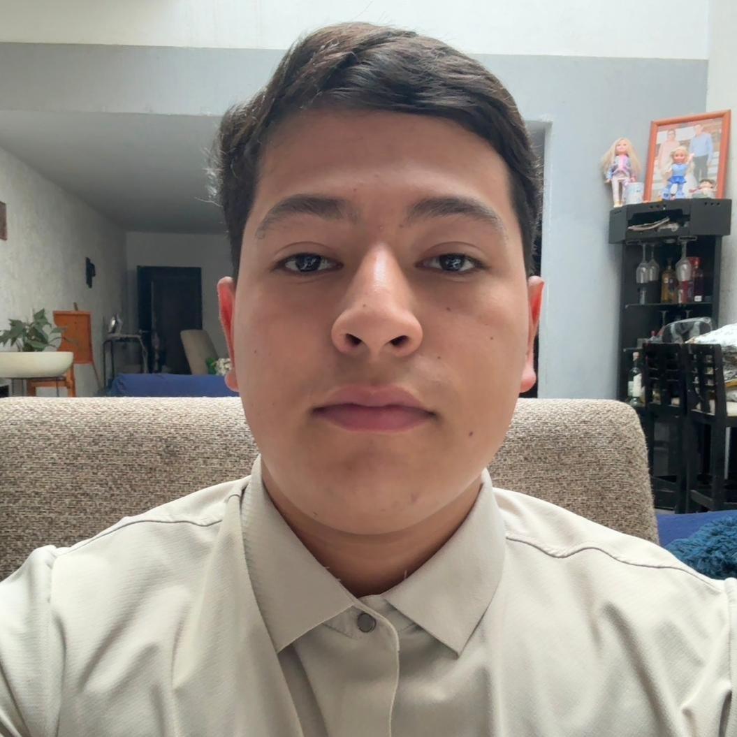 Gustavo Adonai Loza Ramírez