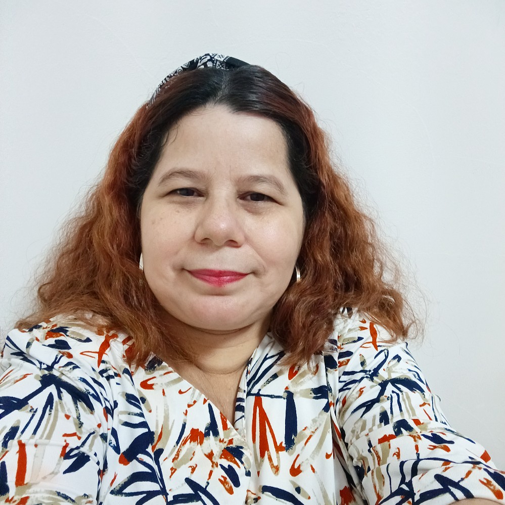 Yolanda Corrales López