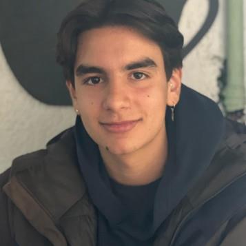 Santino Davila Uribe