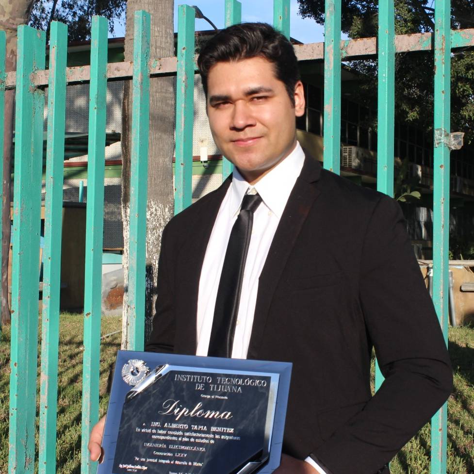 ALBERTO TAPIA BENITEZ