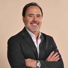 LUIS E. PEREZ ZSCHAECK