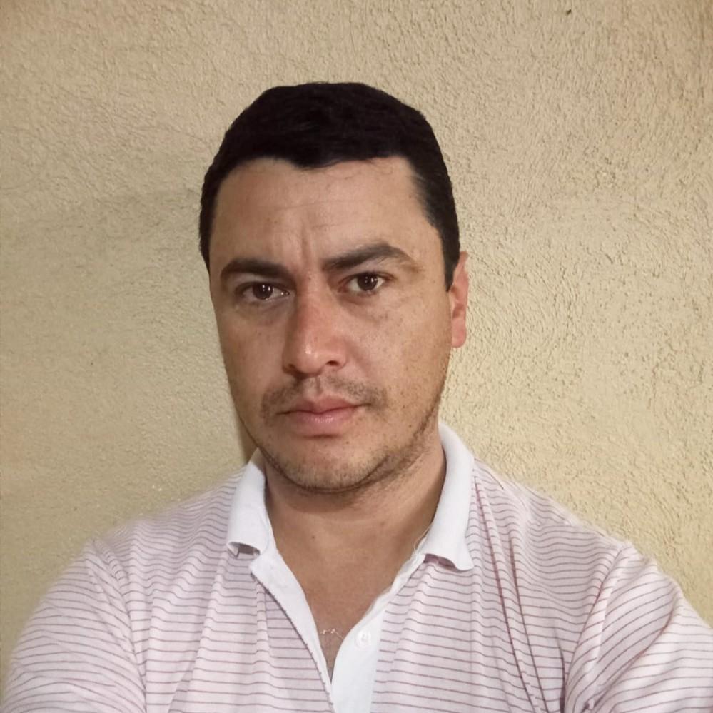 ULISES HERNANDEZ URIBE