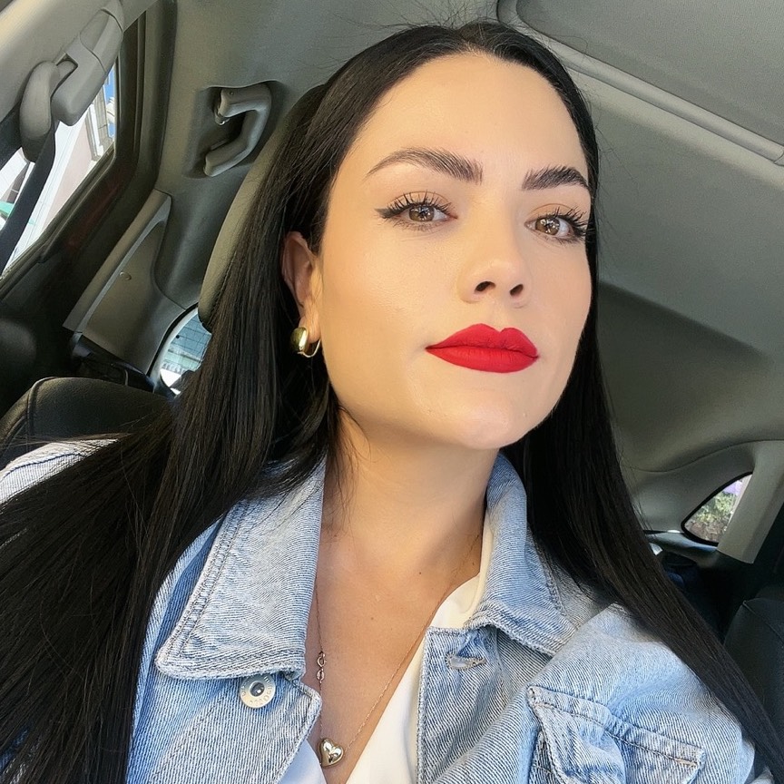 Violeta Denisse Flores Santillan